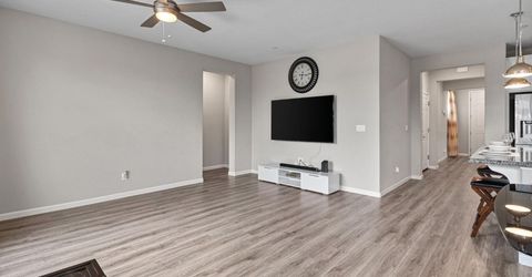 8695 Esperia Way, Sacramento, CA 95828 Photo