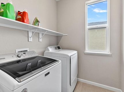 8695 Esperia Way, Sacramento, CA 95828 Photo