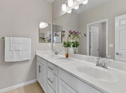 8695 Esperia Way, Sacramento, CA 95828 Photo