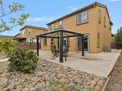 8695 Esperia Way, Sacramento, CA 95828 Photo