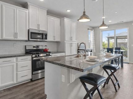 8695 Esperia Way, Sacramento, CA 95828 Photo