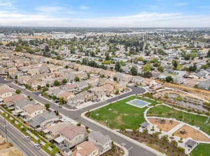 8695 Esperia Way, Sacramento, CA 95828 Photo
