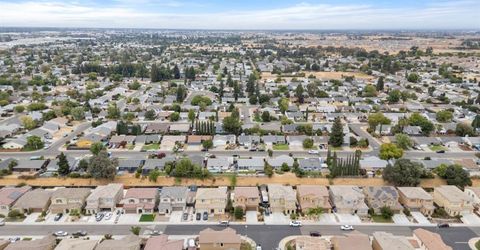 8695 Esperia Way, Sacramento, CA 95828 Photo