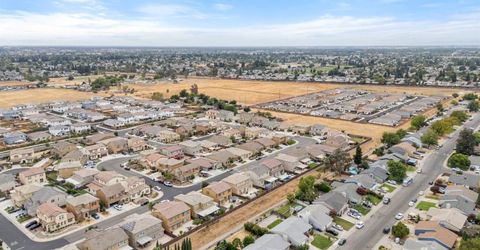 8695 Esperia Way, Sacramento, CA 95828 Photo