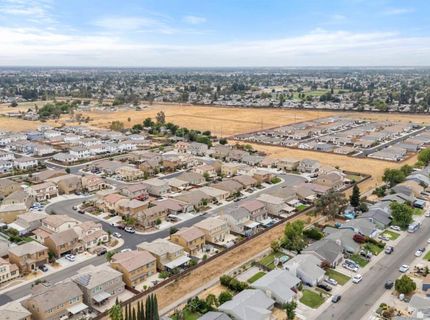 8695 Esperia Way, Sacramento, CA 95828 Photo