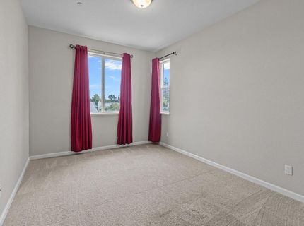 8695 Esperia Way, Sacramento, CA 95828 Photo