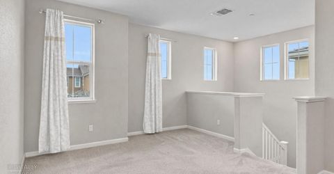 8695 Esperia Way, Sacramento, CA 95828 Photo