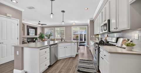 139 Ainger Cir, Sacramento, CA 95835 Photo