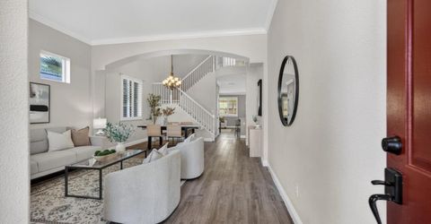 139 Ainger Cir, Sacramento, CA 95835 Photo