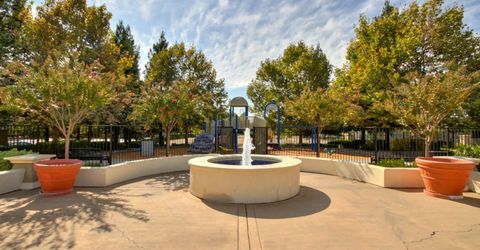 139 Ainger Cir, Sacramento, CA 95835 Photo
