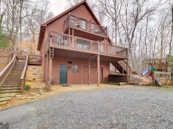 148 Gateway Drive, Ellijay, GA 30540