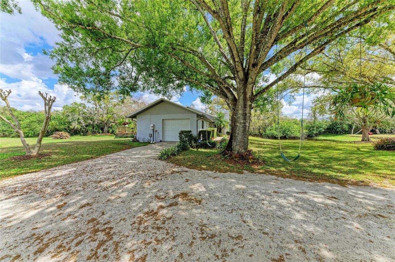 4609 44th Avenue E, Bradenton, FL 34203 Photo