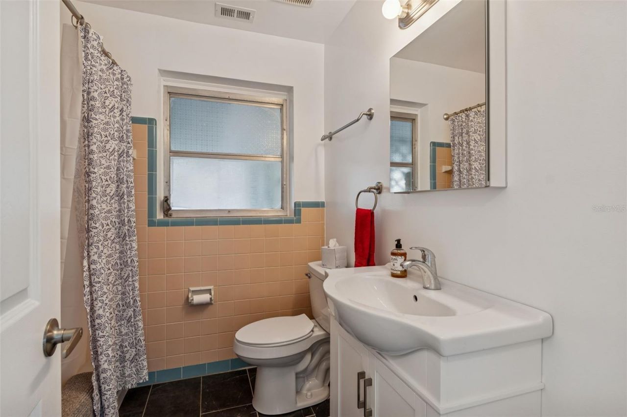 1027 15th Street N, Saint Petersburg, FL 33705 Photo