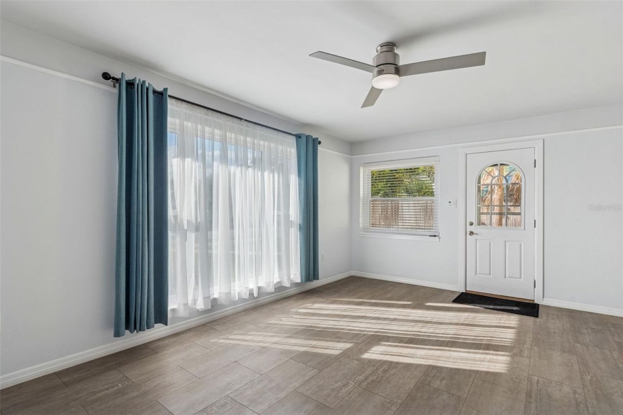 1027 15th Street N, Saint Petersburg, FL 33705 Photo