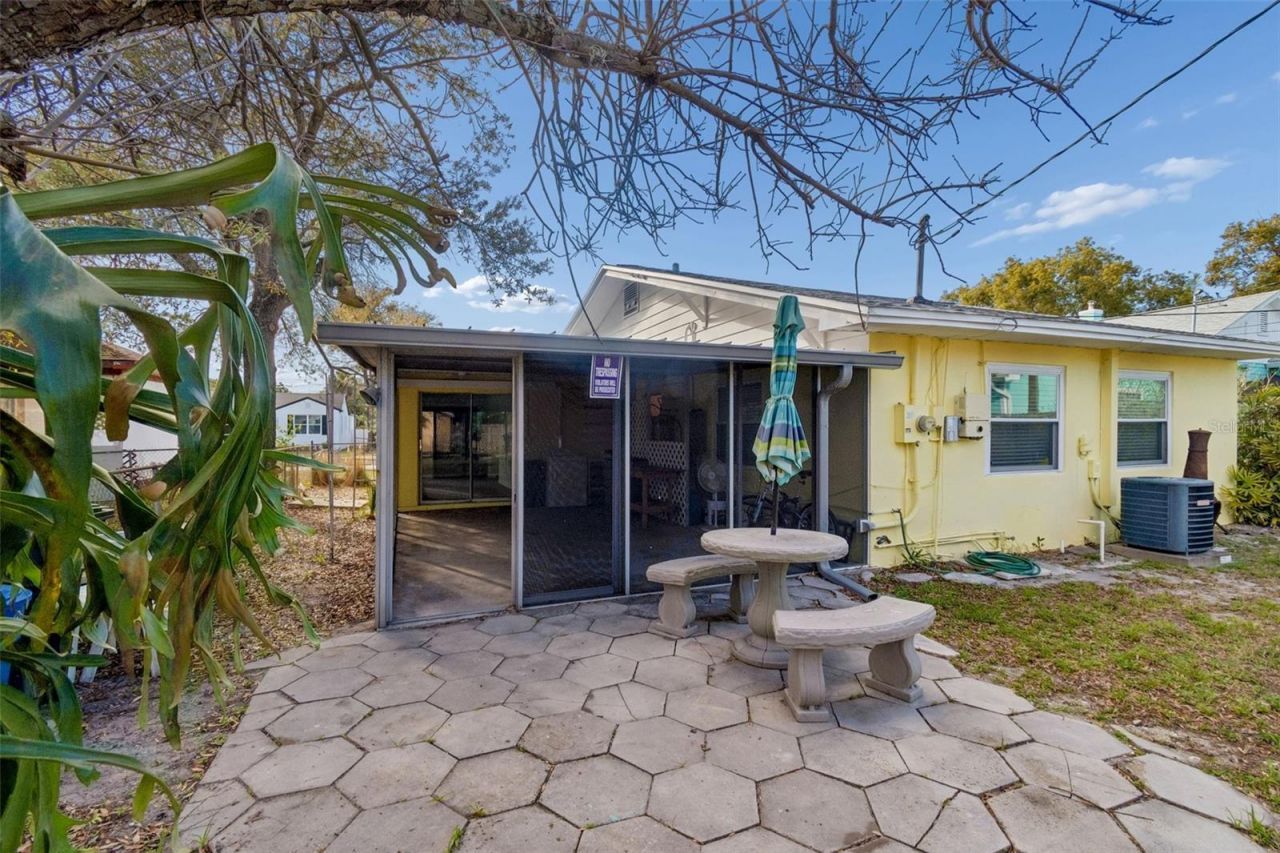 1027 15th Street N, Saint Petersburg, FL 33705 Photo