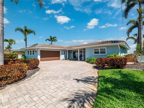 2540 E BAY ISLE DRIVE SE, ST PETERSBURG, FL 33705
