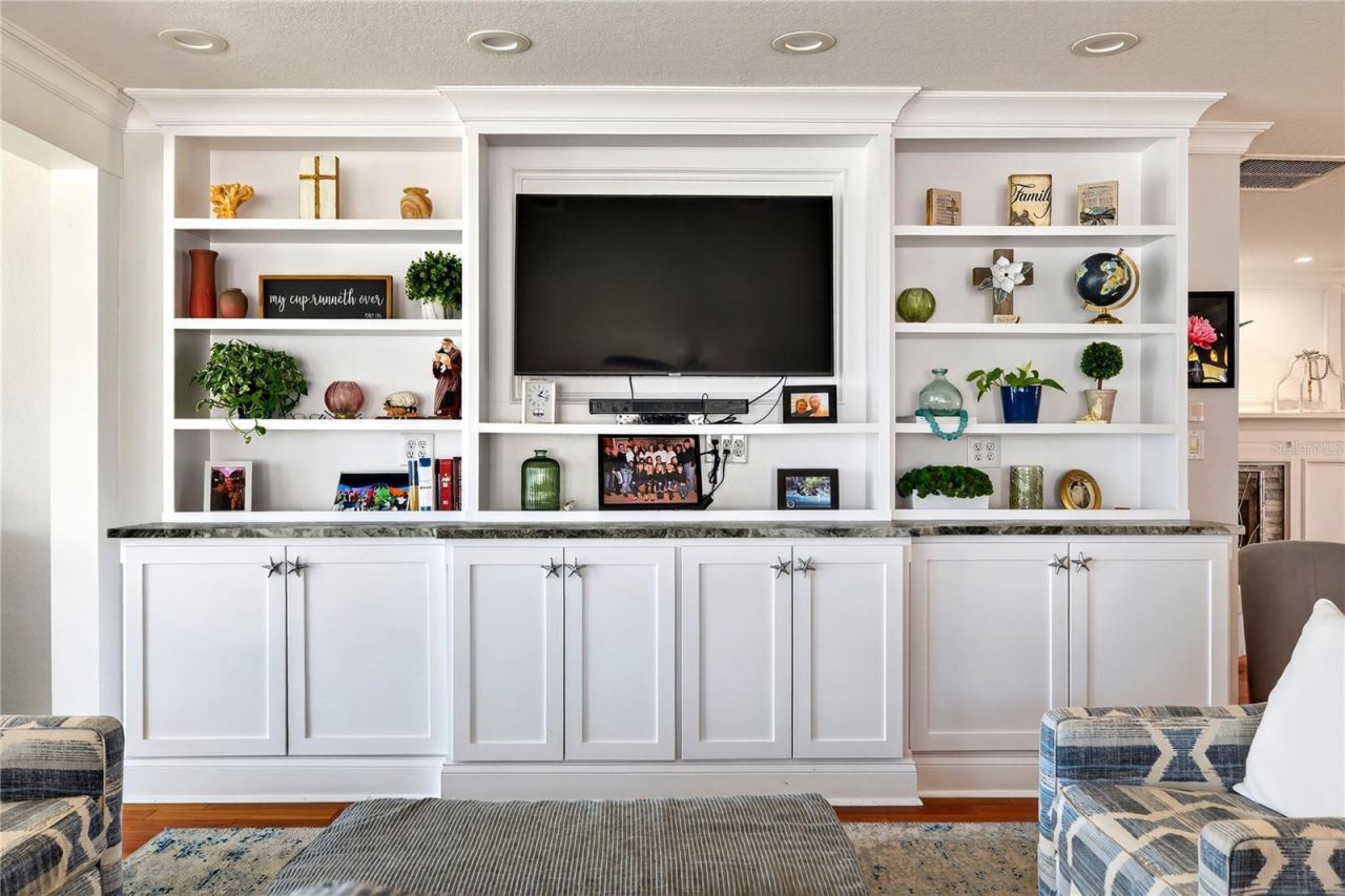 2540 E Bay Isle Drive Se, Saint Petersburg, FL 33705 Photo