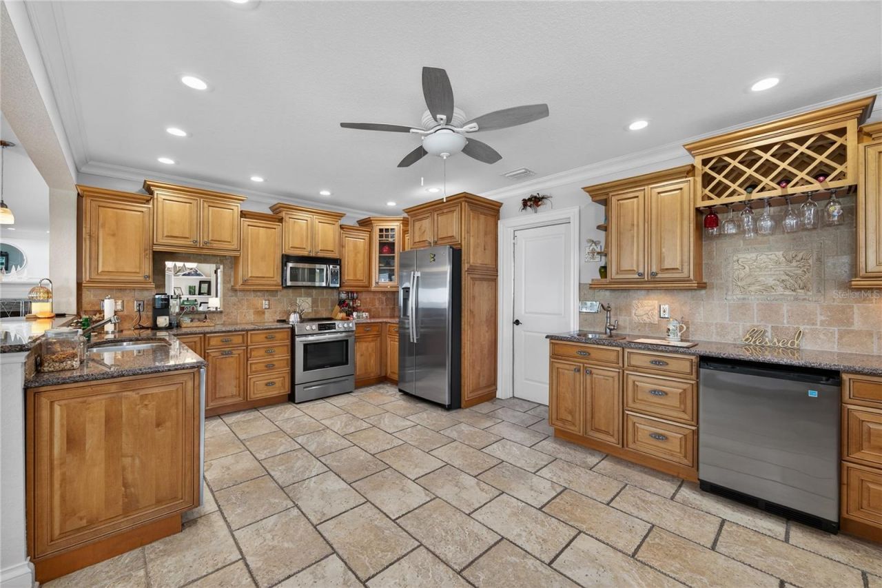 2540 E Bay Isle Drive Se, Saint Petersburg, FL 33705 Photo