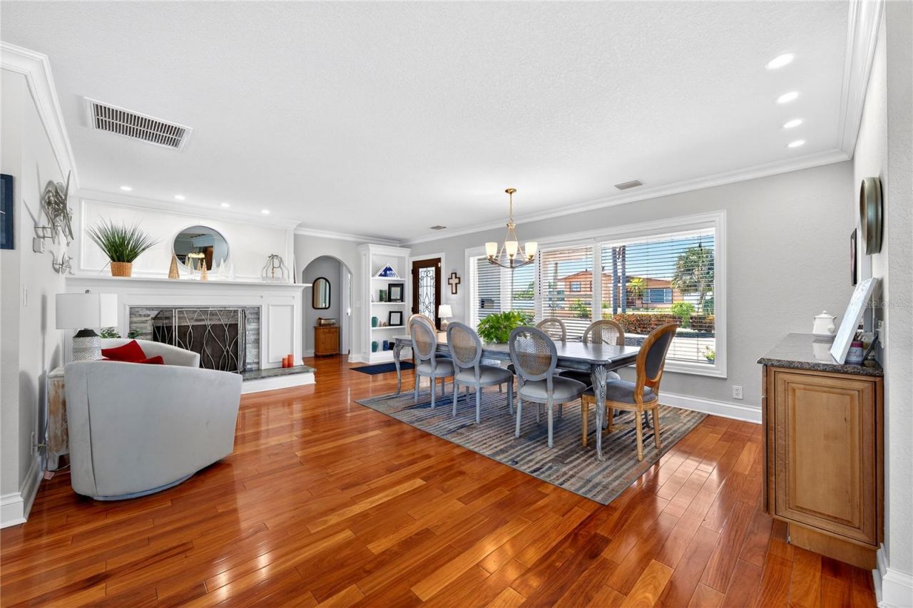 2540 E Bay Isle Drive Se, Saint Petersburg, FL 33705 Photo