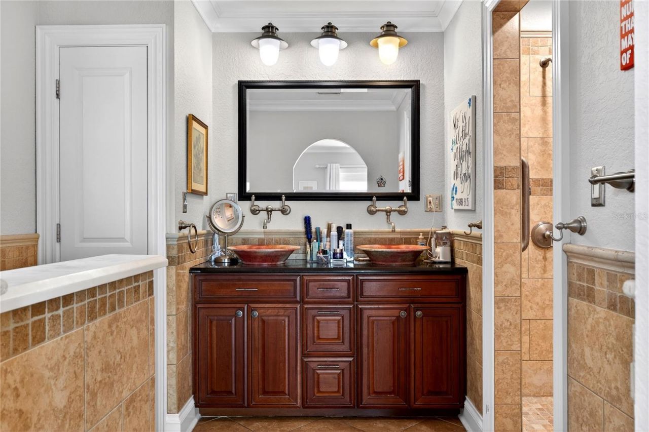 2540 E Bay Isle Drive Se, Saint Petersburg, FL 33705 Photo