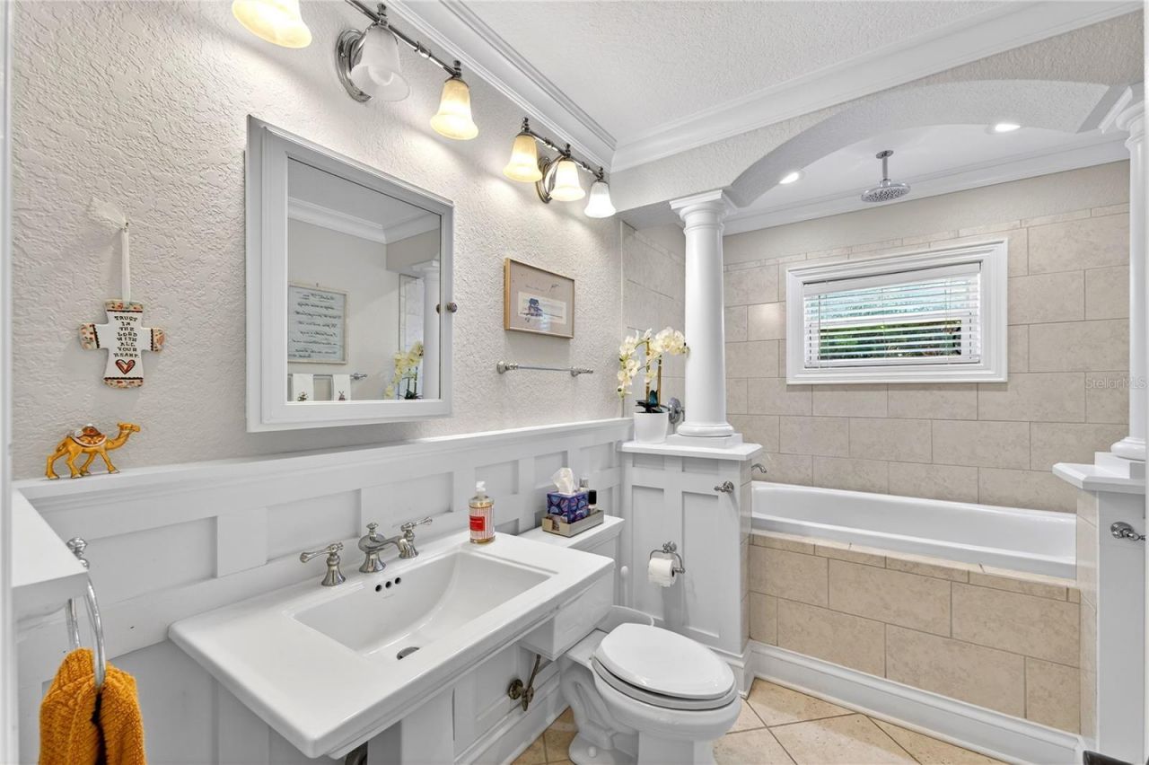 2540 E Bay Isle Drive Se, Saint Petersburg, FL 33705 Photo