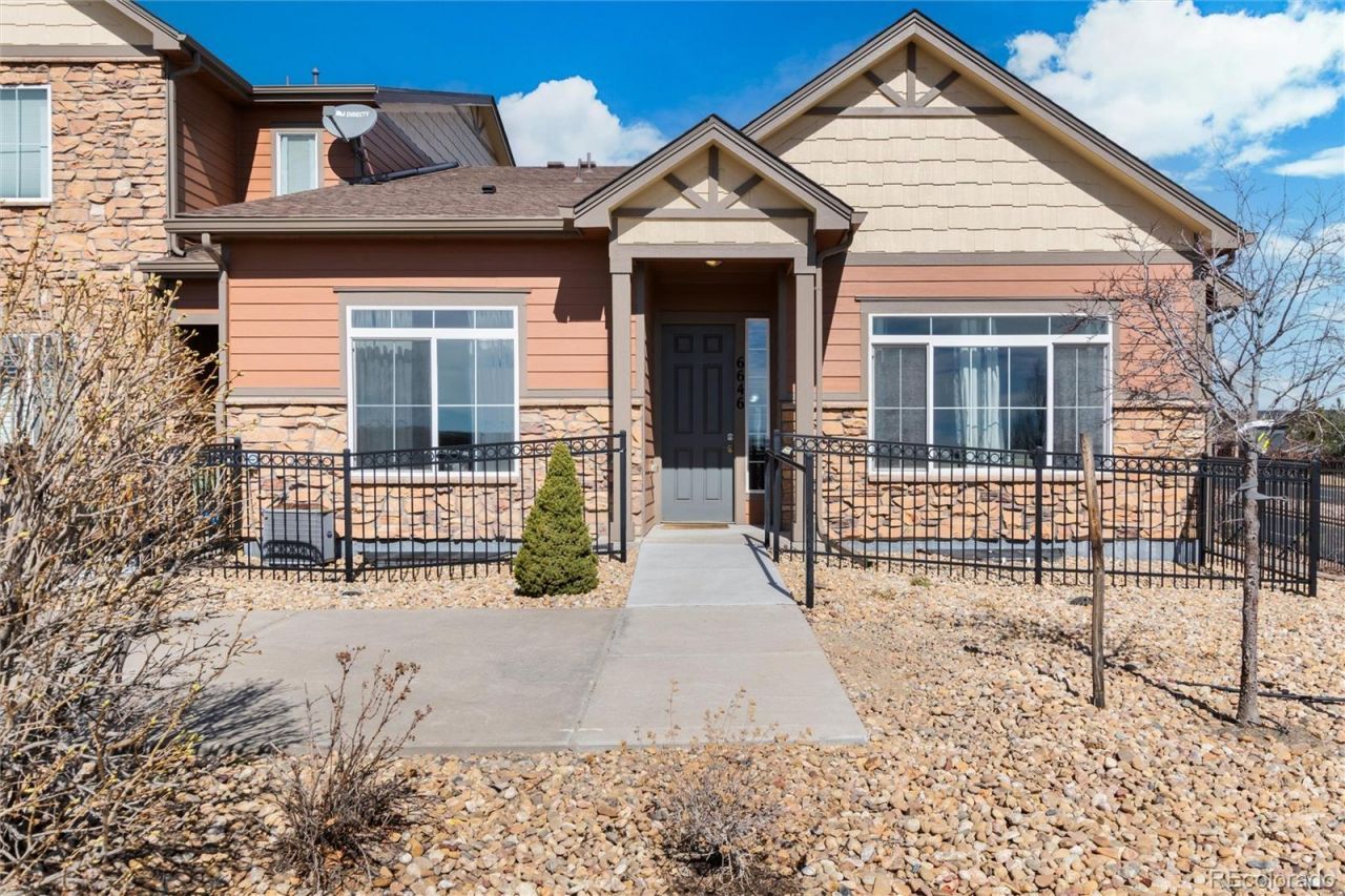 6646 S Patsburg Street, Aurora, CO 80016 Main Photo
