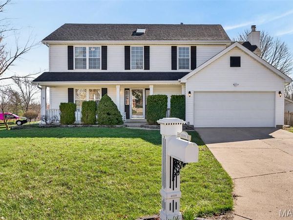 4923 Dresden Way, St Peters, MO 63304