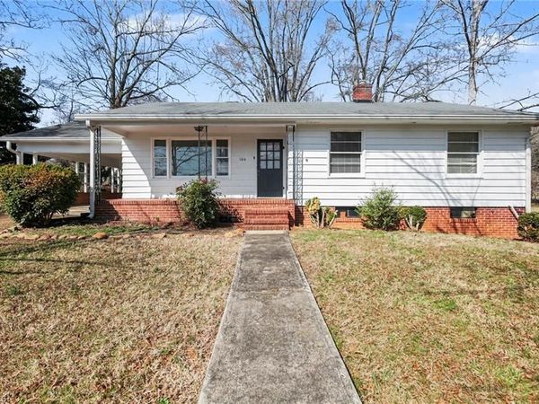 106 11th Avenue , Mayodan, NC 27027