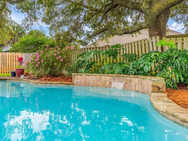 5357 Galberry Ln, Gulf Breeze, FL 32563