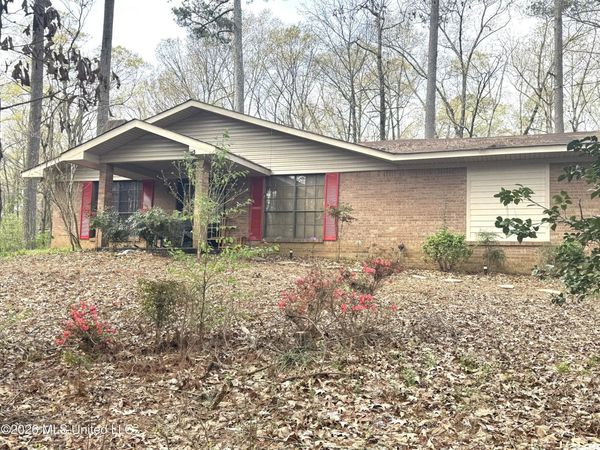 1073 Ratliff Ferry Road, Canton, MS 39046