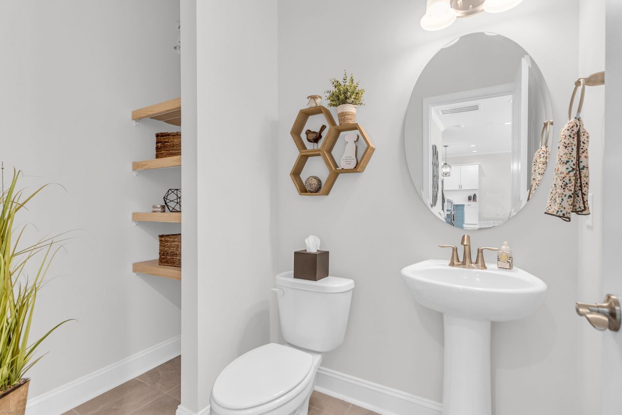 2156 Leopold Street Photo 18