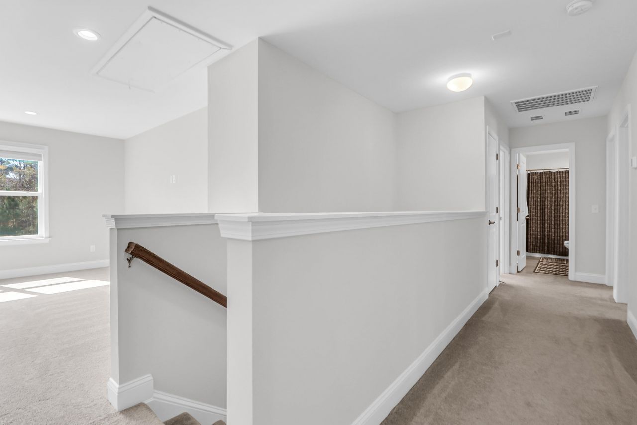 2156 Leopold Street Photo 23