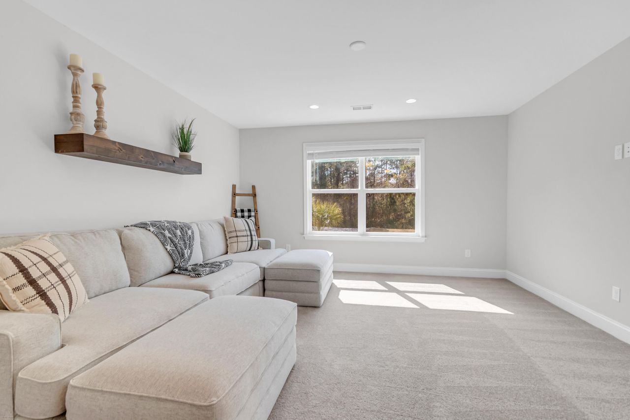 2156 Leopold Street Photo 24