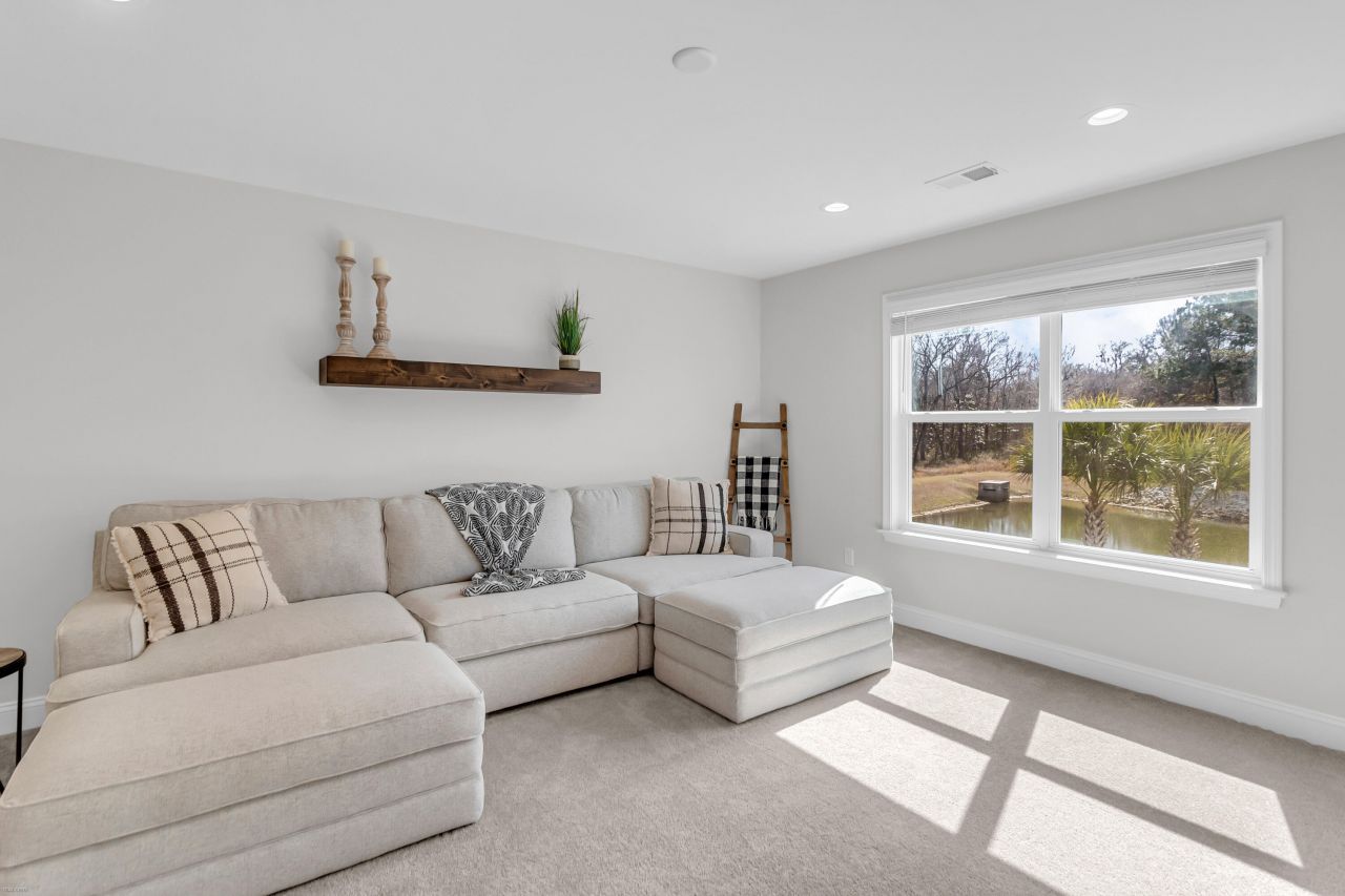 2156 Leopold Street Photo 26