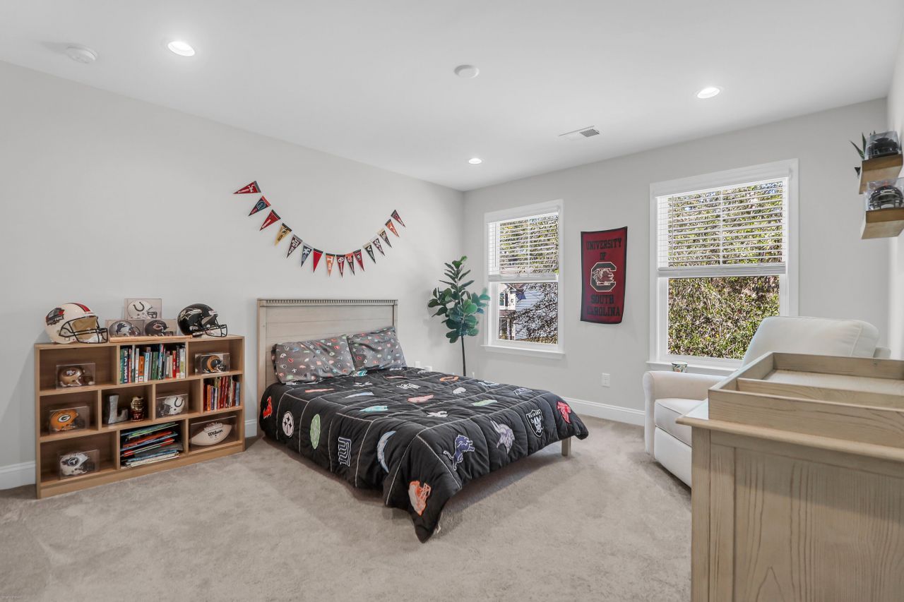 2156 Leopold Street Photo 34