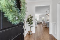 2156 Leopold Street photo 4