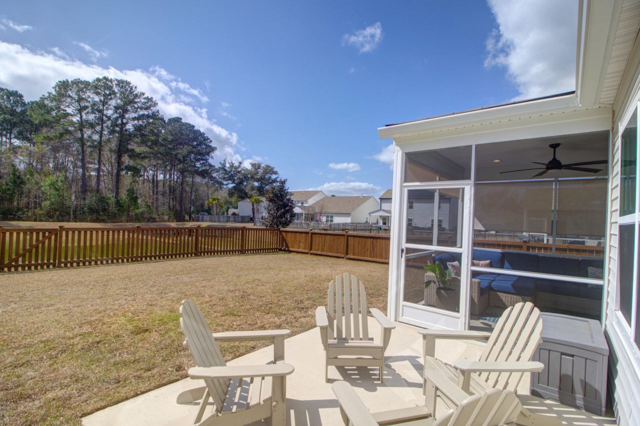 2156 Leopold Street Photo 40