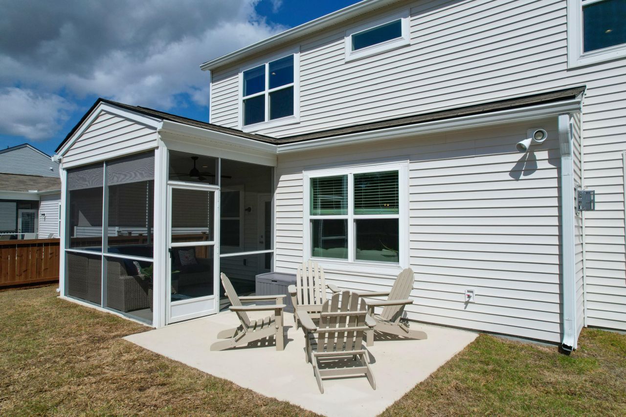 2156 Leopold Street Photo 41