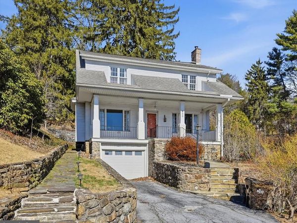 450 FOUNTAIN AVENUE , READING, PA 19606