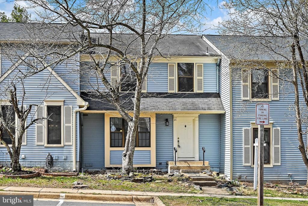 21 Aldridge Court, Sterling, VA 20165 Main Photo