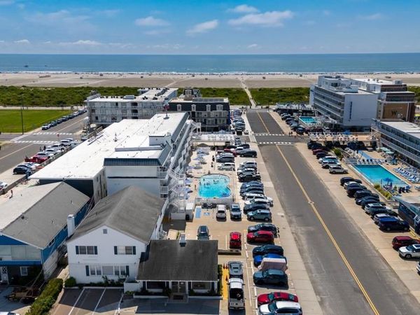 6109 ATLANTIC AVENUE, Unit 100, WILDWOOD CREST, NJ 08260