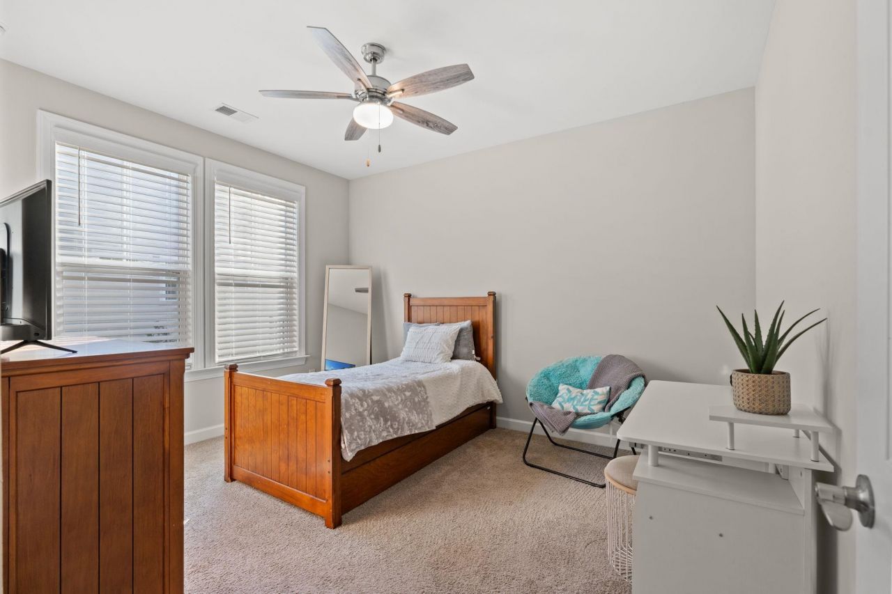 208 Starlit Way Photo 16