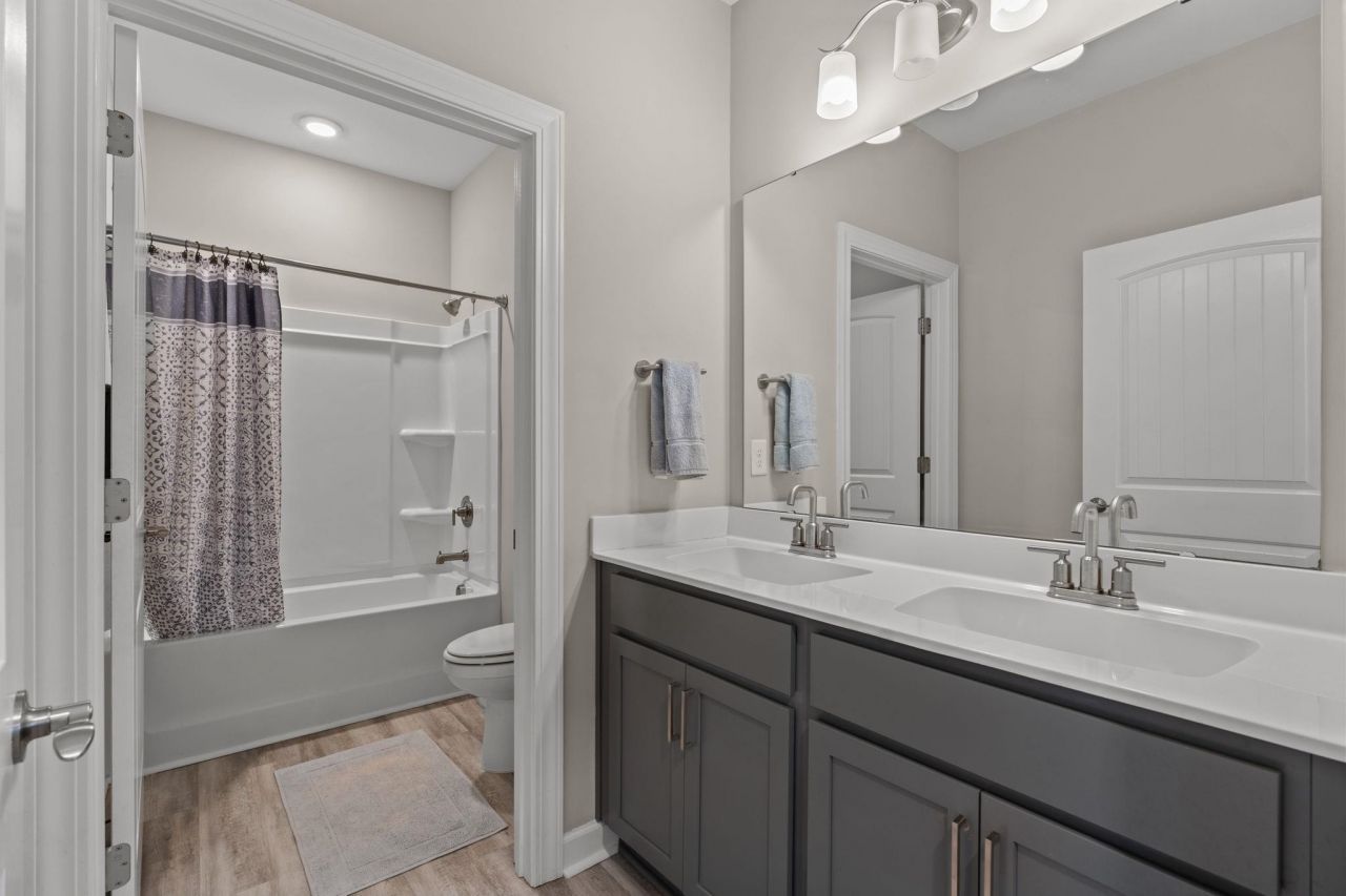 208 Starlit Way Photo 18