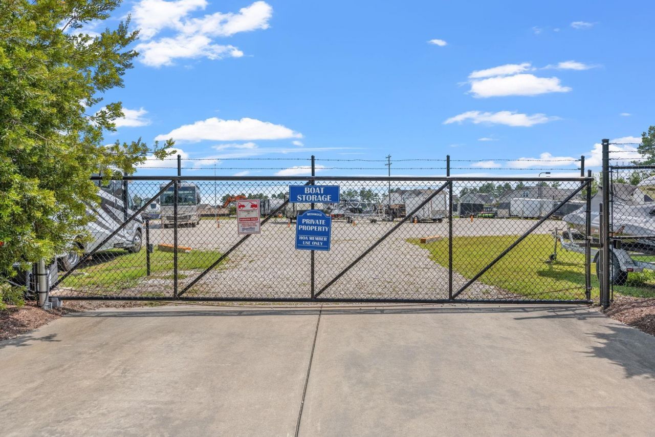 208 Starlit Way Photo 33