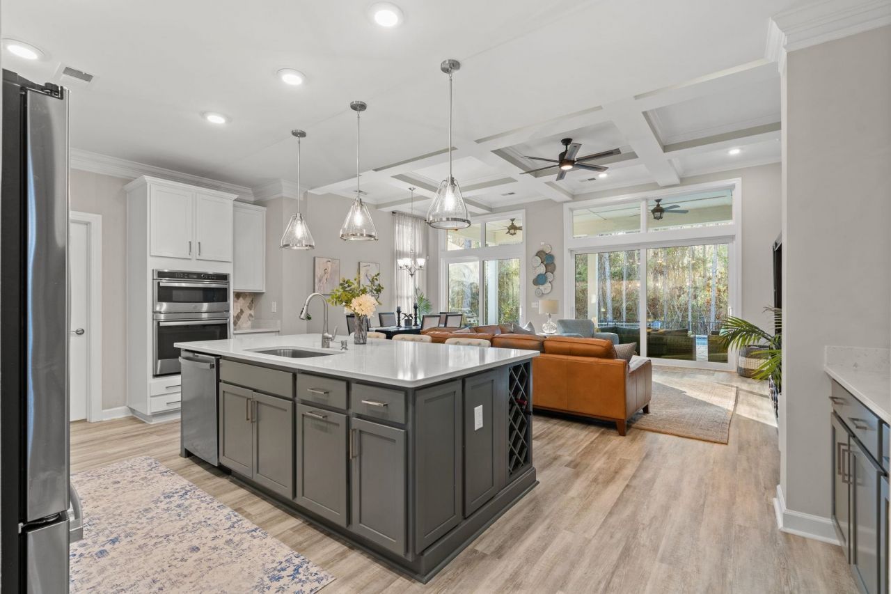 208 Starlit Way Photo 4