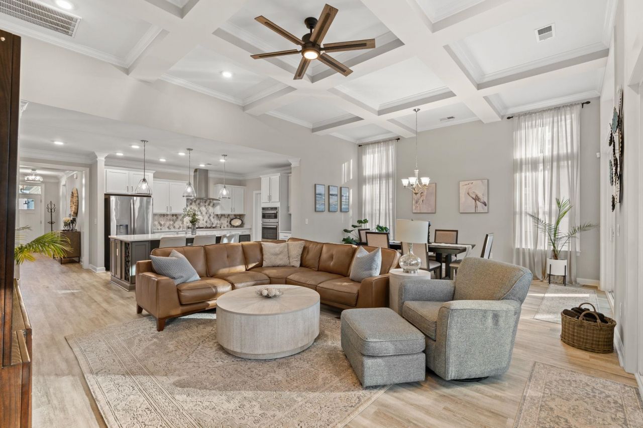 208 Starlit Way Photo 7