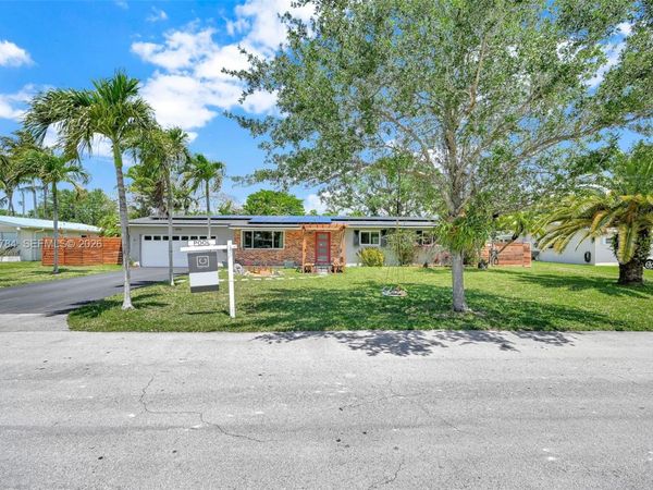 8935 SW 186th Ter, Cutler Bay, FL 33157