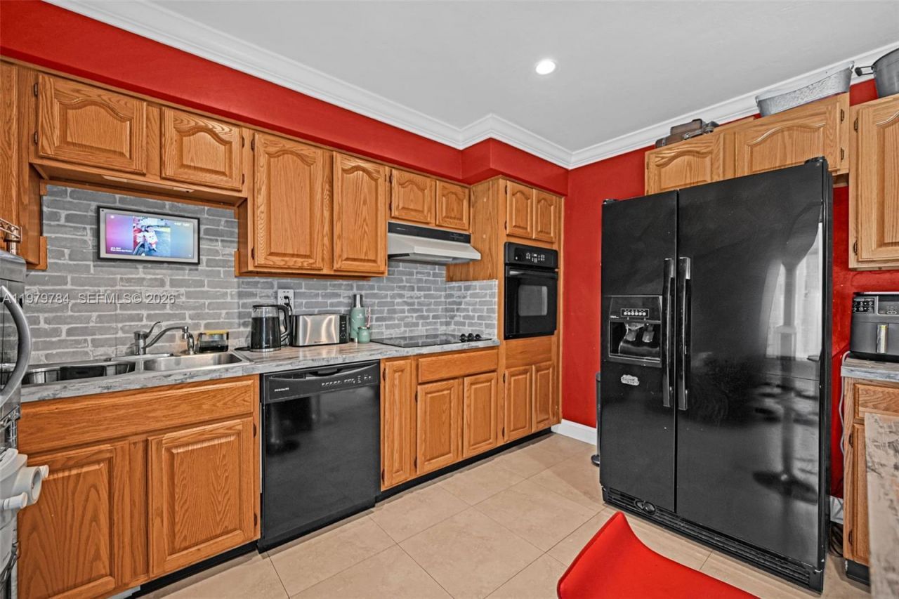 8935 SW 186th Ter, Cutler Bay, FL 33157 Photo