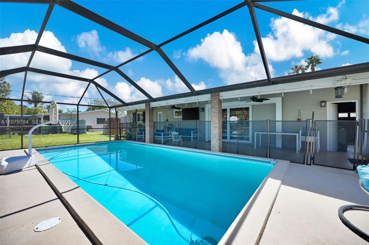 8935 SW 186th Ter , Cutler Bay, FL 33157 Photo