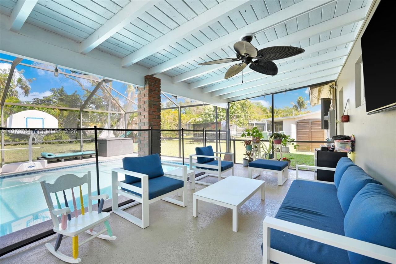 8935 SW 186th Ter, Cutler Bay, FL 33157 Photo